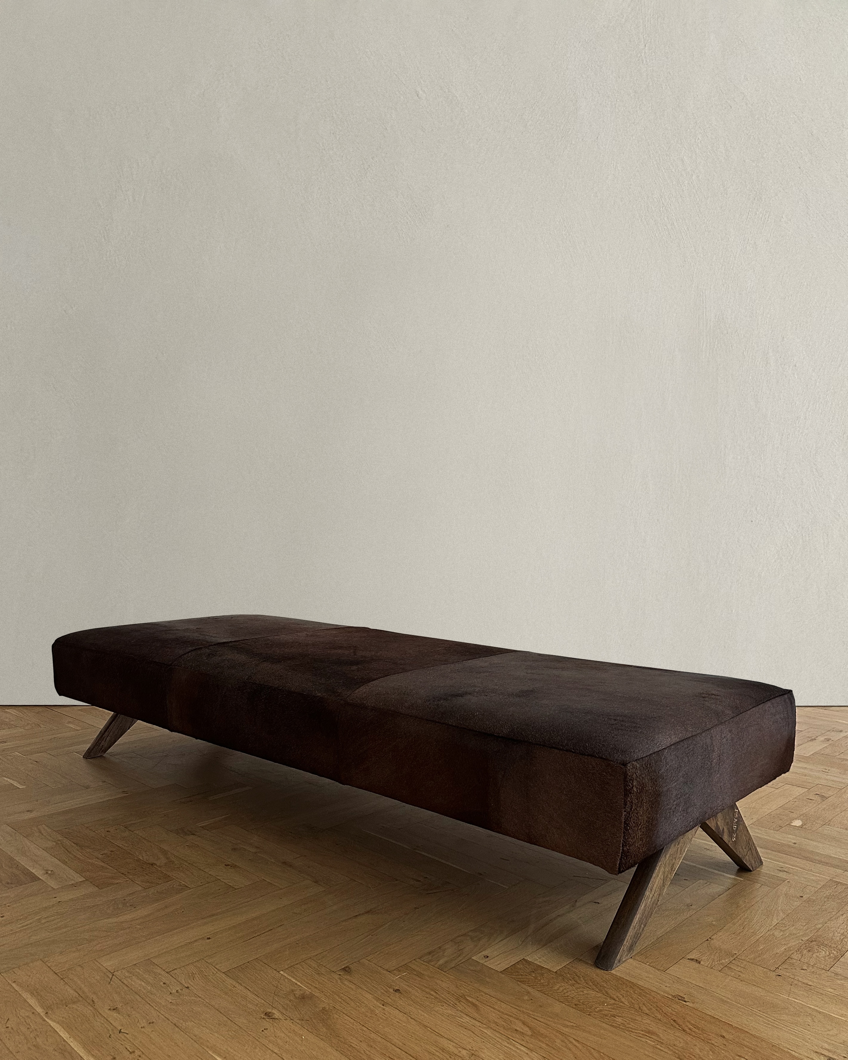 PIERRE JEANNERET, DAYBED, PJ-L-12-A - RUBY ATELIER